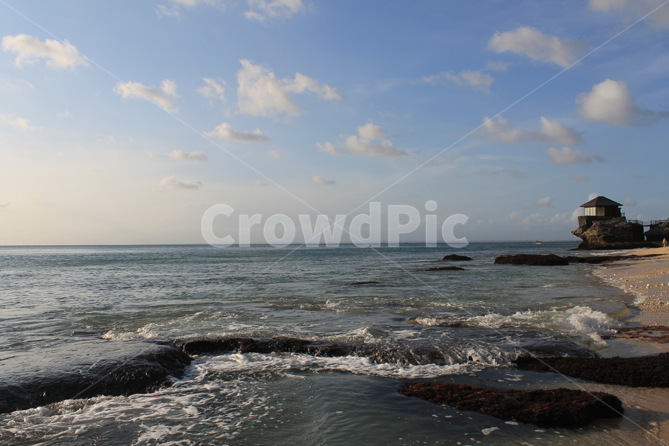 인도네시아,발리,쿠부,해변,비치,indonesia,bali,beach,하늘,푸른하늘,파란하늘,blue,bluesky,절벽해안,ocean,대양,sea,바다,water,물,nature,자연,outdoors,옥외,해변,바다,beach,sea,세계자연풍경,해외자연풍경,외국자연풍경,world nature landscape