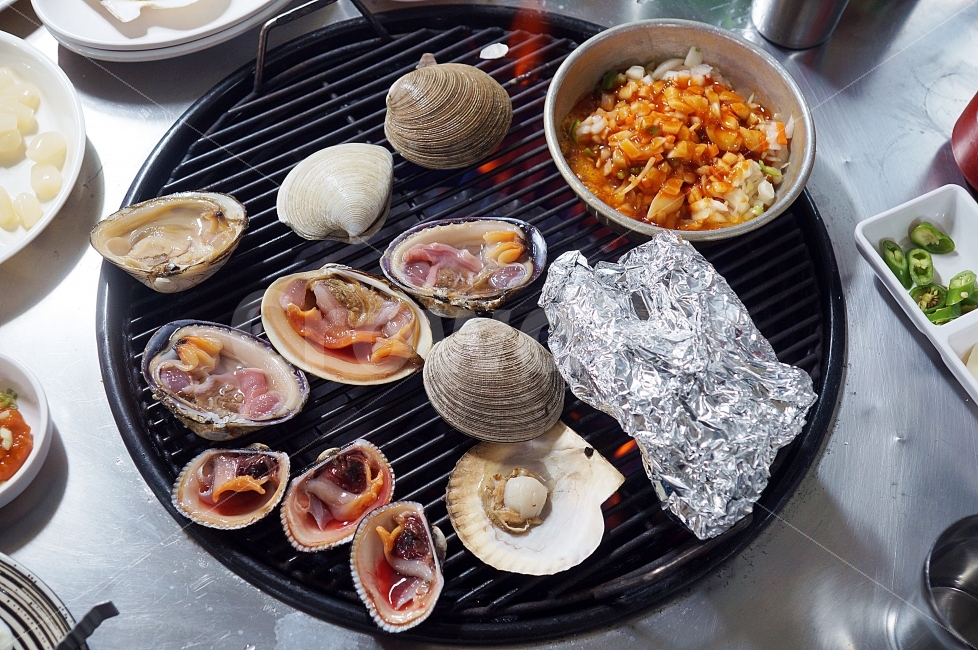 조개구이,조개,소래포구,조개구이사진,조개사진,음식,식재료,요리,food,cook,meal,dishes,food reserves,수산물,해산물,fishery products,seafood