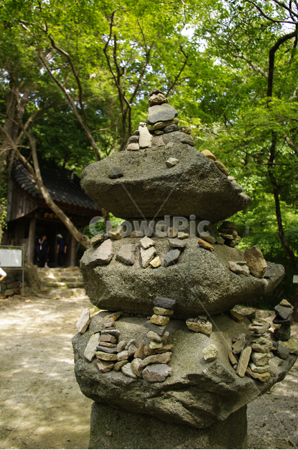 석탑,돌,나무,초록,탑,자연,풍경,nature,landscape,slate,슬레이트