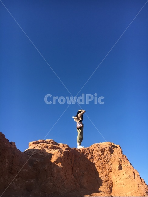 대자연,분위기,감성,감성사진,절벽,자연,낭떠러지,nature,outdoors,흙,cliff,옷,ootd,사람,인물,인간,human,person,여성,여자,woman,female,lady