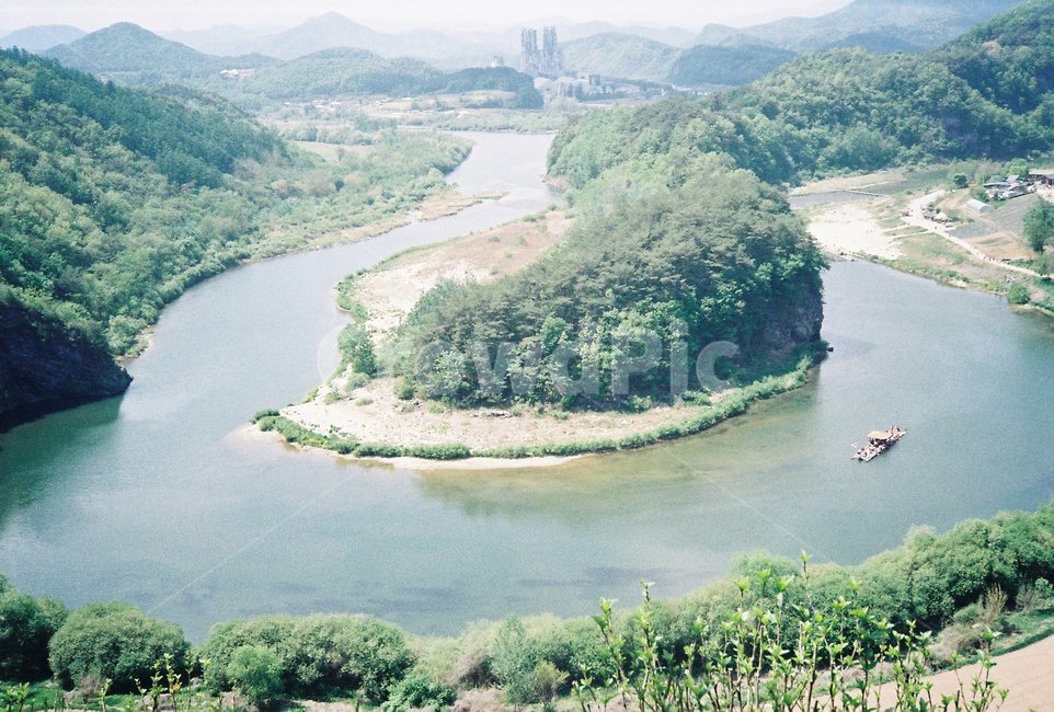 영월,강원도,한반도지형,풍경,자연,지형,강변,자연,풍경,nature,landscape,한국자연풍경,한국자연경관,korea nature landscape,감성,sensible,feeling,outdoors,옥외,scenery,경치,water,물