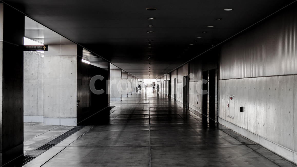 flooring,바닥,person,human,복도