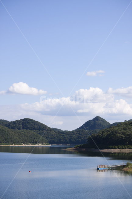 water,물,nature,산,저수지,풍경,자연,구름,하늘,outdoors,옥외,land,땅,landscape,sky,cloud