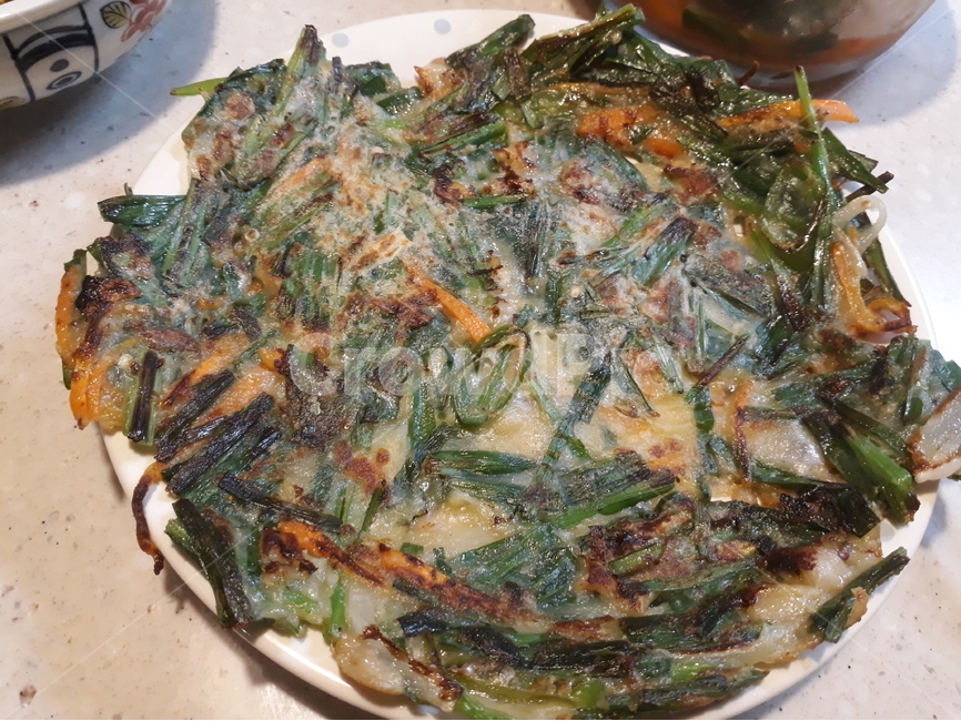 음식,한국음식,부침개,부추전,food,koreanfood,pancake,leekpancake,leek,음식,식재료,요리,food,cook,meal,dishes,food reserves,한식,한국음식,한국요리,korean food,korean dishes,korean meal,korean cook