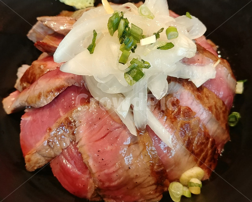 스테이크덮밥,고기,고기덮밥,덮밥,음식,밥,스테이크,요리,음식,식재료,요리,food,cook,meal,dishes,food reserves,육류,고기,meat,일식,일본음식,일본요리,Japanese food,Japanese dishes,Japanese meal,Japanese cook