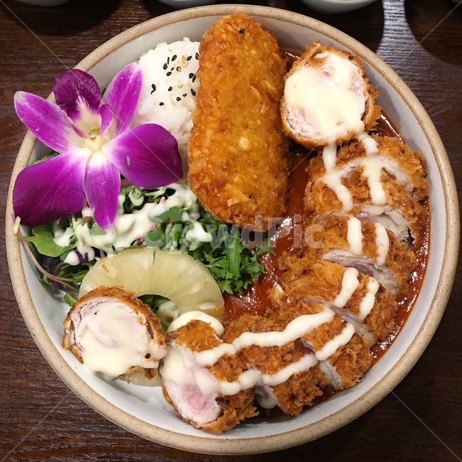 food,dish,meal,porkcutlet,돈까스,롤돈까스,음식,식재료,요리,food,cook,meal,dishes,food reserves