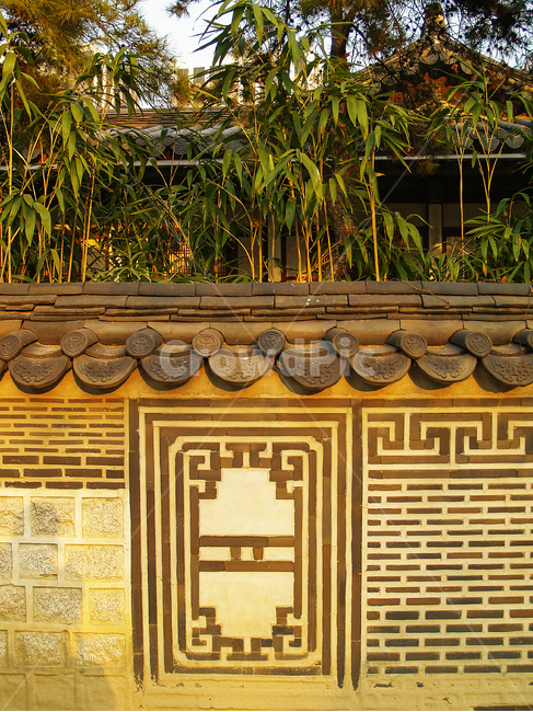 전통가옥,한옥,저녁,햇살,담장,담벼락,traditionalhouse,korea,한국,koreanhouse,brick,벽돌