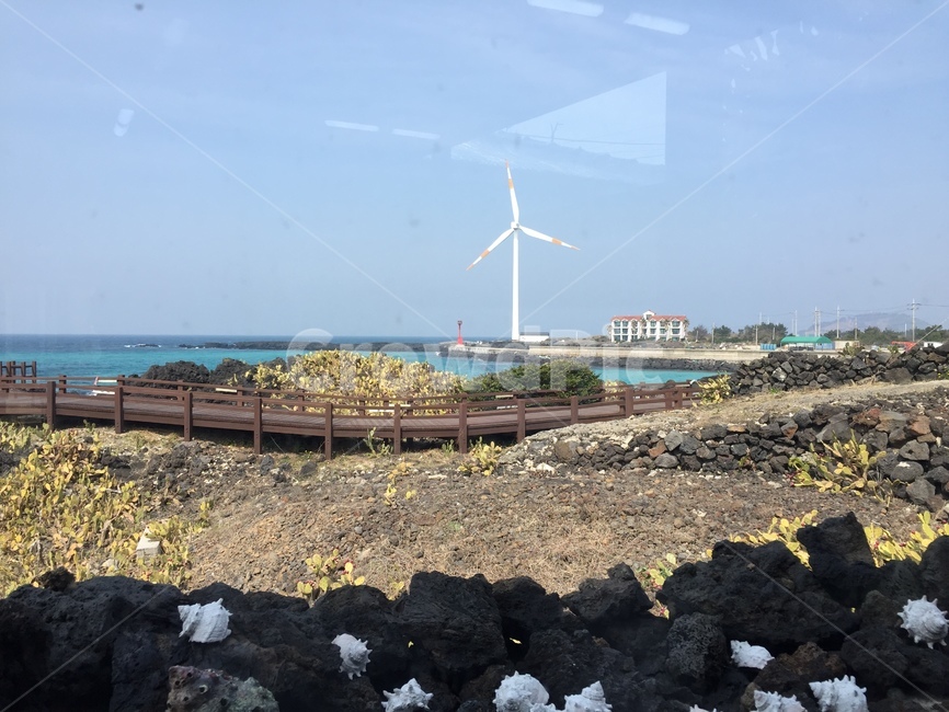풍력,발전기,하늘,바다,제주도,바람개비,자연,풍경,제주도,jeju,jeju island,machine,기계,engine,엔진,motor,모터