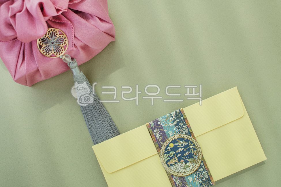 추석,명절,봉투,전통,한국적,전통적인,어버이날,감사,품위,기증,박스,용돈봉투,선물,생일,비즈니스,매듭,전통문양,문양,무늬,이벤트,축하,기념일,꾸러미,편지,데코,카피공간,기념,결혼,골드,변색,포장,사치품,기업,귀금속,쇼핑,인사,우아,금전