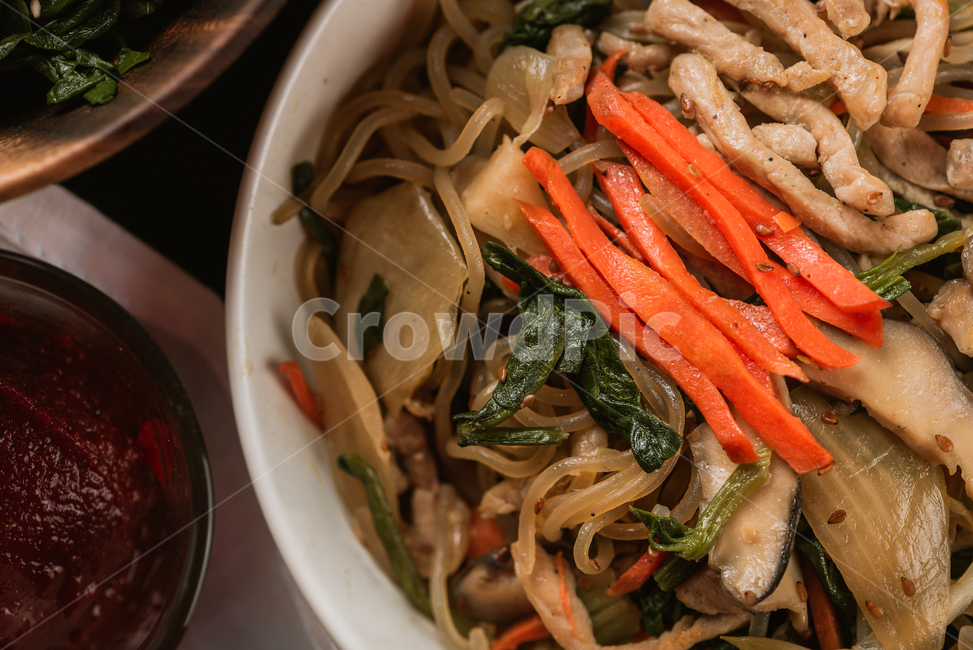 잡채,당면,당근,버섯,소고기,한식,한국전통음식,음식,식재료,요리,food,cook,meal,dishes,food reserves,한식,한국음식,한국요리,korean food,korean dishes,korean meal,korean cook