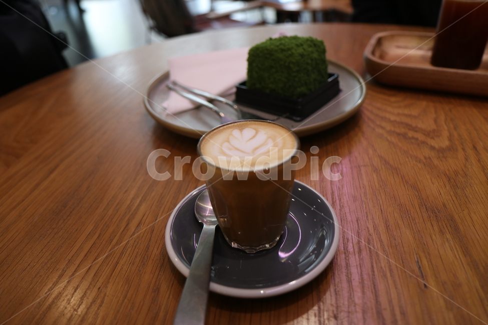 커피,피콜로,piccolo,라때아트,치즈케이크,마차케이크,latte,라떼,디저트,간식,후식,dessert,snack
