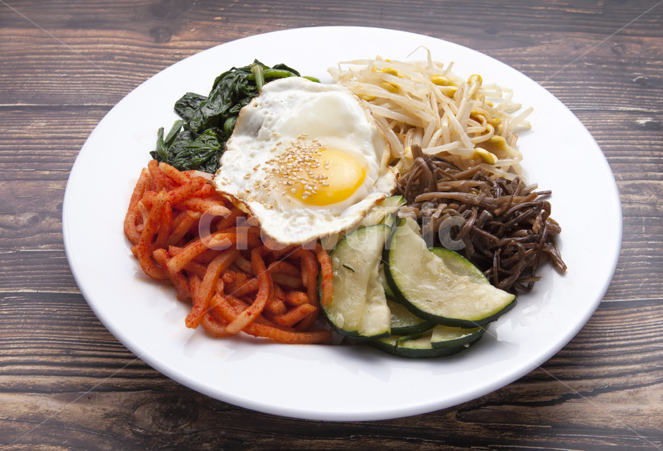 계란후라이,나물,비빔밥,고사리,콩나물,시금치,계란,호박,생채,한국음식,반찬,밑반찬,음식,식재료,요리,food,cook,meal,dishes,food reserves,한식,한국음식,한국요리,korean food,korean dishes,korean meal,korean cook