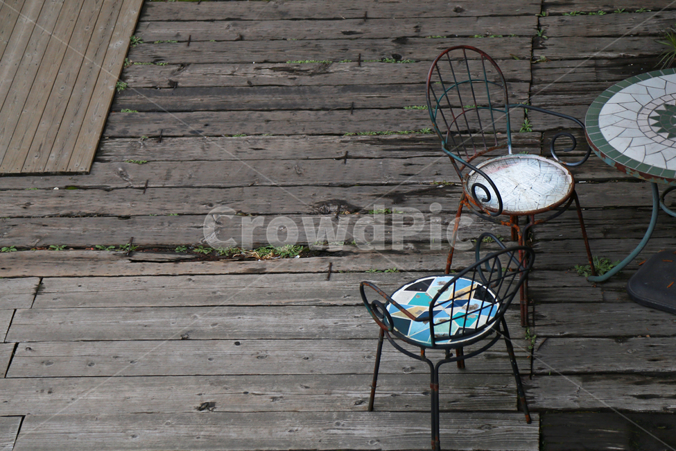 의자,빈의자,오래된의자,오래된,나무바닥,oldchairs,vintage,woodenfloor,빈티지,낡은의자,emptychairs,사물,물건,오브젝트,thing,object,matter