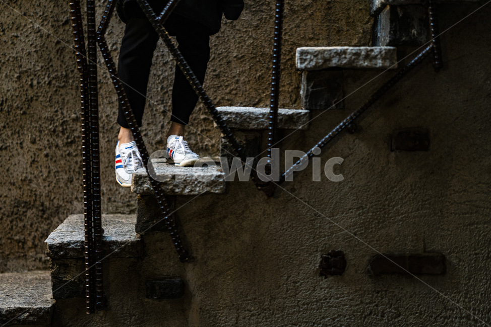 shoe,구두,apparel,의복,clothing,의류,footwear,신발류,street,stair,vintage,woman,women,여성,빈티지