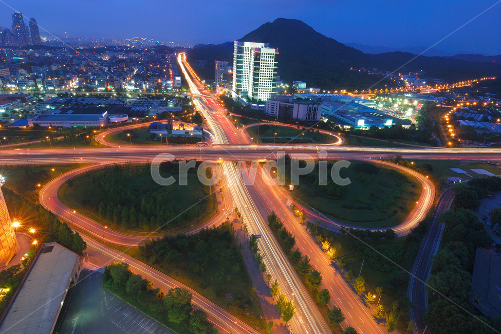 night view,forest,yangjae ic,city,top angle,scenery,trajectory,building,road,Seoul,yangjaedong,ic,high angle,bridge,highway,interchange,traffic,Seochogu,Korea