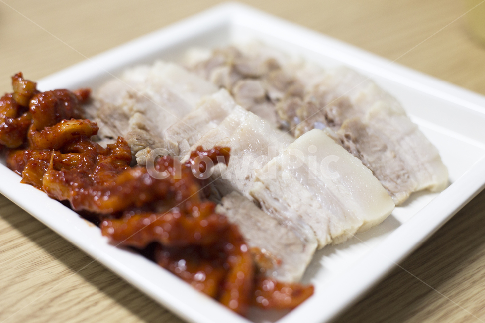 보쌈,야식,돼지고기,음식,식사,food,bossam,푸드,pork,한국음식,저녁,음식,식재료,요리,food,cook,meal,dishes,food reserves,육류,고기,meat,한식,한국음식,한국요리,korean food,korean dishes,korean meal,korean cook
