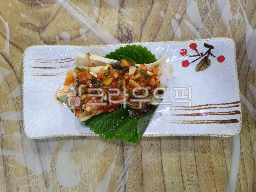 side dish,snack,Korean food,restaurant,Korean side dishes,bowl,Korean restaurant,Korean local food,food