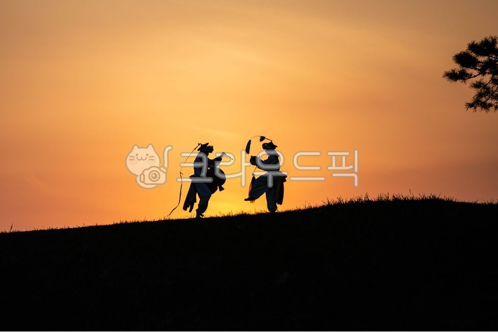실루엣,그림자,농악,사물놀이,전통무용,석양,사람