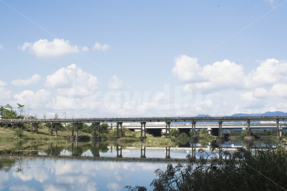 다리,강,가을,하늘,감성사진,자연,풍경,nature,landscape,railway,철도,rail,레일,train track,기찻길,transportation,교통,building,건물