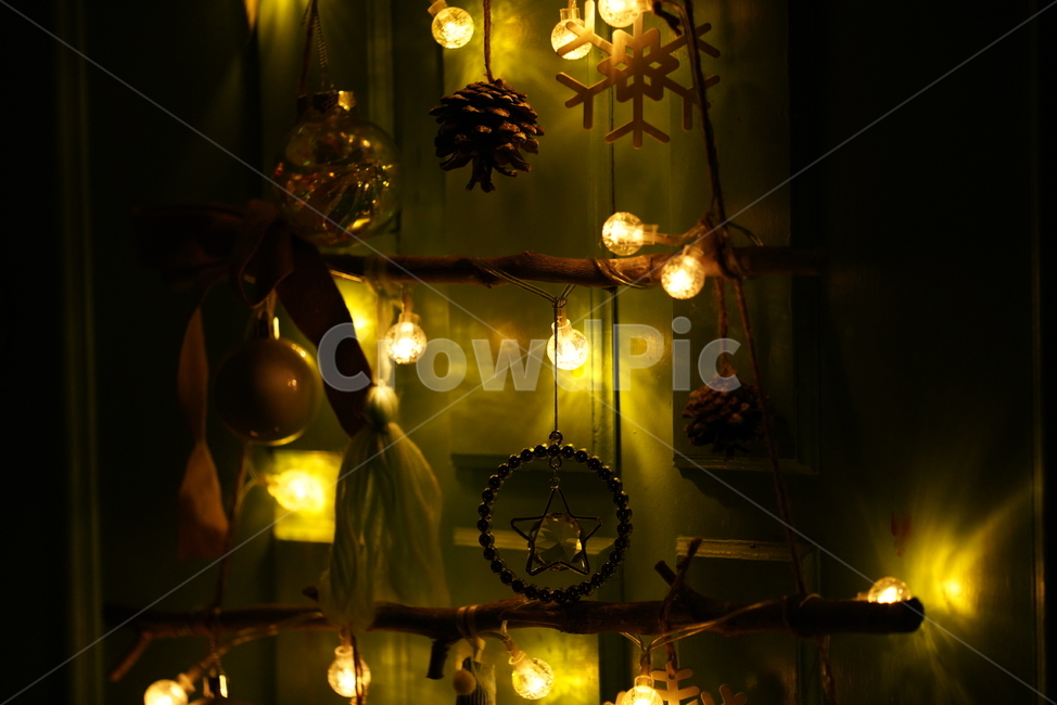 크리스마스,장식,데코레이션,트리,성탄절,겨울,lighting,조명,빛,겨울,계절,winter,season,기념일,축하,anniversary,congratulation,celebrate,celebration,메리크리스마스,성탄절,merry christmas