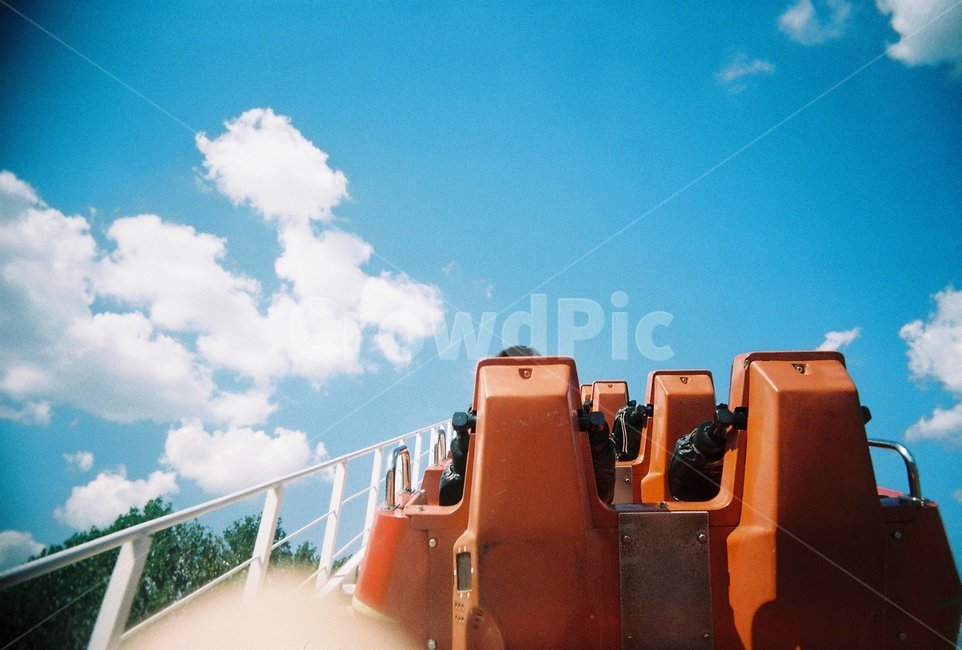롤러코스터,하늘,감성사진,구름,필름사진,놀이공원,놀이동산,놀이터,amusement park,playground,감성,sensible,feeling