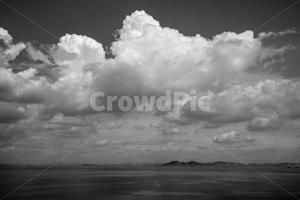 구름,바다,철탑,자연,풍경,모노톤,흑백,자연,풍경,nature,landscape,흑백,모노톤,monochrome,black and white,weather,날씨,cumulus,적운,outdoors,옥외,cloud,sky,하늘