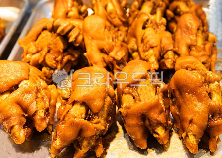 족발,돼지족발,돈육,보양식,거리음식,보양음식,건강음식,돼지다리요리,돼지,돼지고기,돼지요리,porkfeet,porklegdish,pig,pork,healthyfood,comfortfood,porkdish,고기,meat,음식,요리,먹거리,간식,맛있는,국민간식,길거리음식,군것질,food,vegetable,cooking,streetfood,snack,delicious