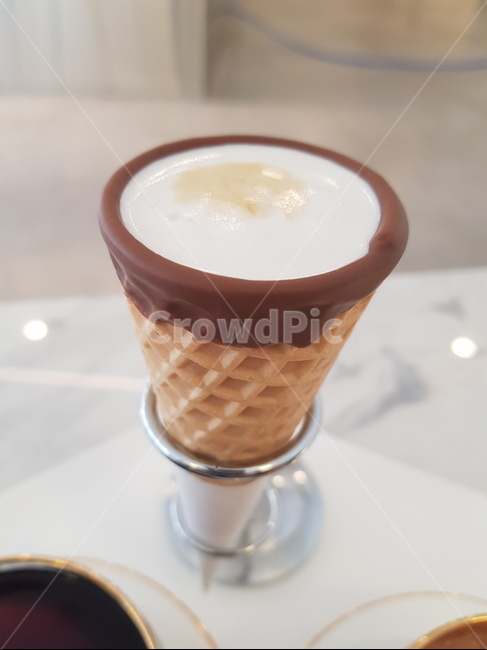 커피아이스크림,아이스크림,커피,리얼커피,초코커피,아이스크림커피,이쁜카페,투명찬잔,원두커피,커피잔,커피사진,커피홀릭,커피매니아,커피중독,아메,아아,coffee,아이스아메리카노,투명컵,신상커피,카페,신상카페,디저트,음료,커피나무,음식,식재료,요리,food,cook,meal,dishes,food reserves,디저트,간식,후식,dessert,snack