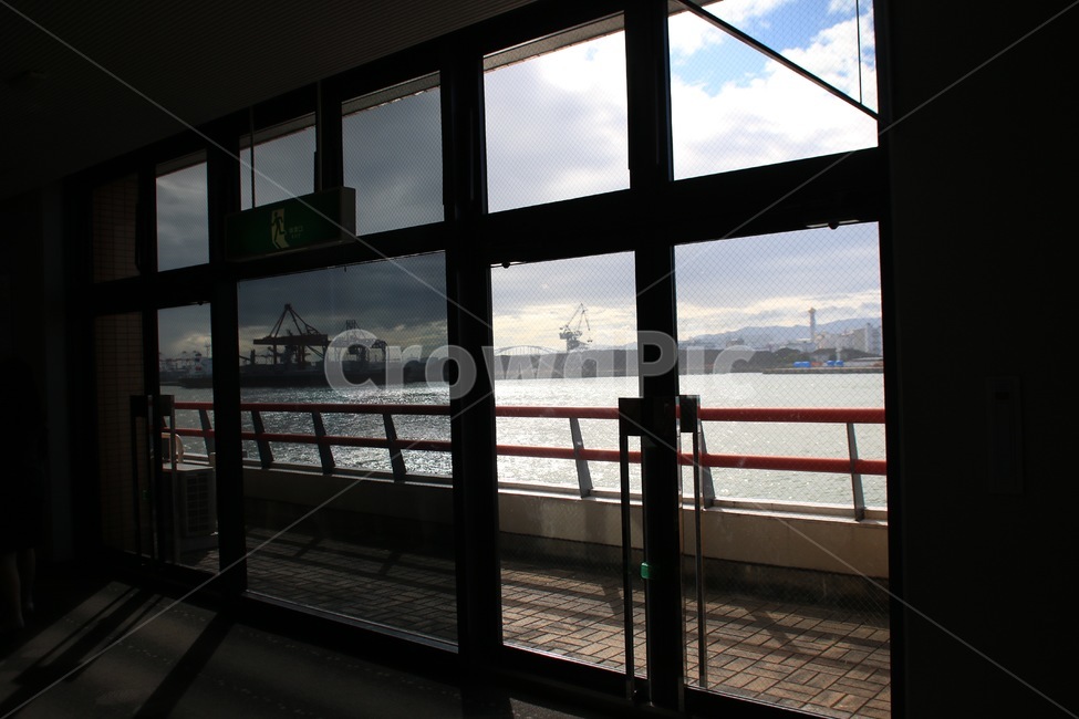 비상구,바다,항구,풍경,일본,exit,harbor,japan,난간,banister,handrail,railing,sky,하늘