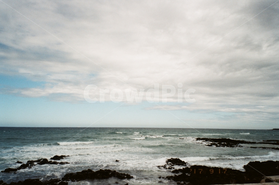 필름,필름사진,하늘,구름,바다,파도,현무암,제주도,제주,여행,태풍,맑음,film,jeju,analog,sea,자연,풍경,nature,landscape,한국자연풍경,한국자연경관,korea nature landscape,제주도,jeju,jeju island,promontory,곶,outdoors,옥외,water,물,ocean,대양