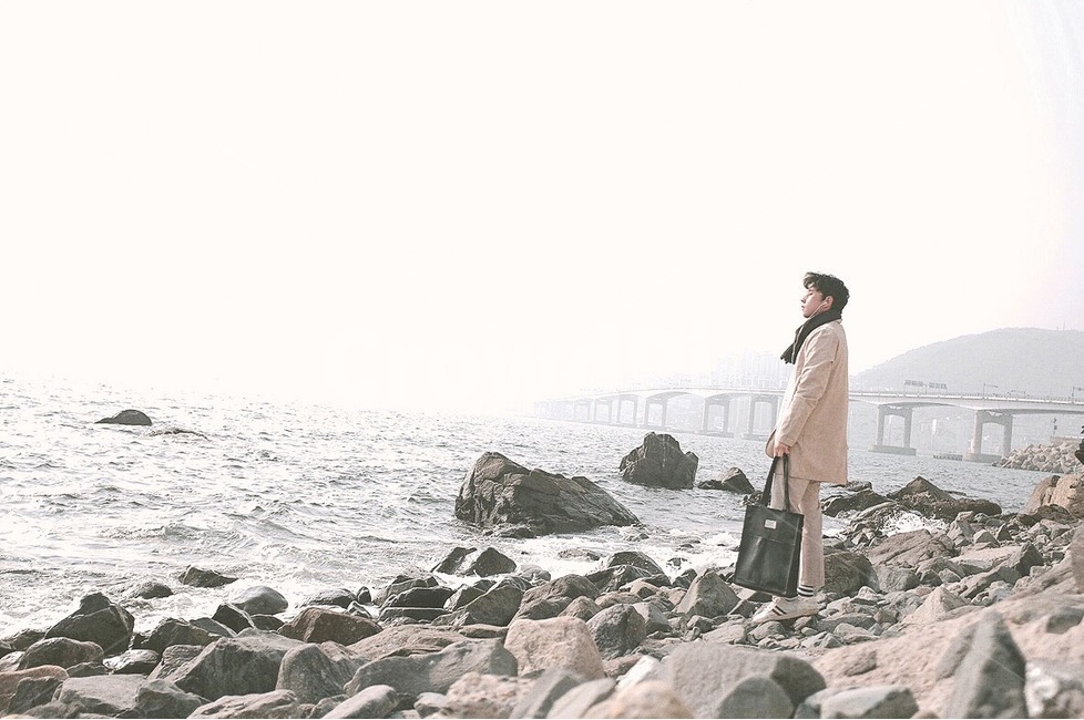 감성사진,인물사진,바다,하늘,사람,남자,필름,색감,emotion,portrait,sea,sky,people,man,film,color,사람,인물,인간,human,person,남성,남자,man,male,패션스타일,의상,fashion,style,감성,sensible,feeling,고독함,외로움,쓸쓸함,우울함,슬픔,lonely,solitary