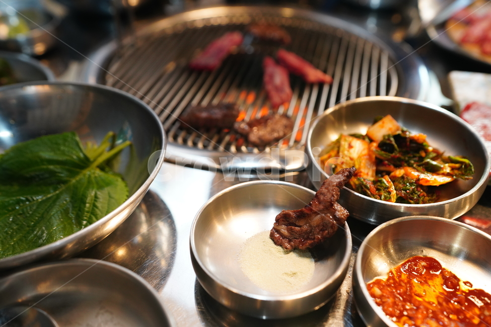 고기,한우,육류,육식,식사,먹방,술자리,안주,안주거리,구이,한식,소고기,먹거리,푸드,food,음식,음식,식재료,요리,food,cook,meal,dishes,food reserves,육류,고기,meat
