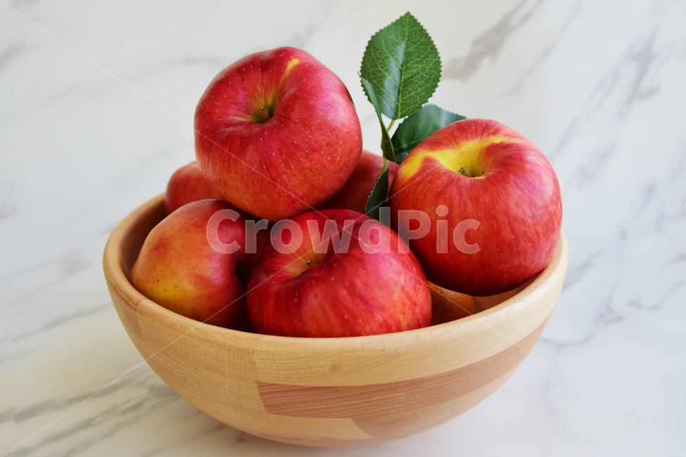 사과,애플,과일,음식,볼,우드볼,명절음식,명절,추석,설날,과일볼,apple,fruit,woodbowl,bowl,food,음식,식재료,요리,food,cook,meal,dishes,food reserves,과일,열매,fruit
