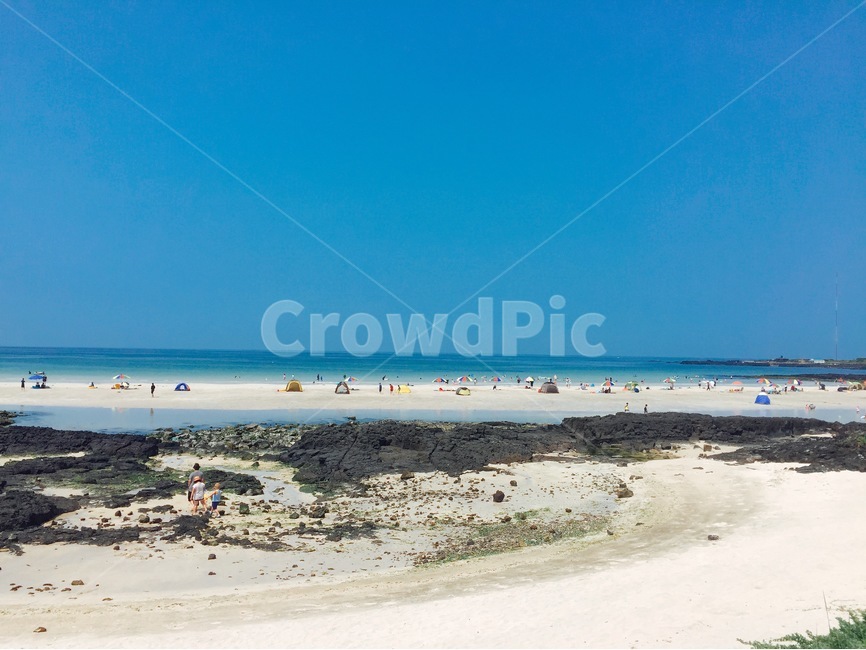 세화해변,해수욕장,바닷가,하늘,blue,sky,beach,sand,모래,모래사장,에메랄드빛,바다,sea,자연,풍경,nature,landscape,한국자연풍경,한국자연경관,korea nature landscape,해변,바다,beach,sea,water,물,shoreline,해안선,ocean,대양,outdoors,옥외,land,땅,summer,여름,person,사람,human,인간,coast,연안