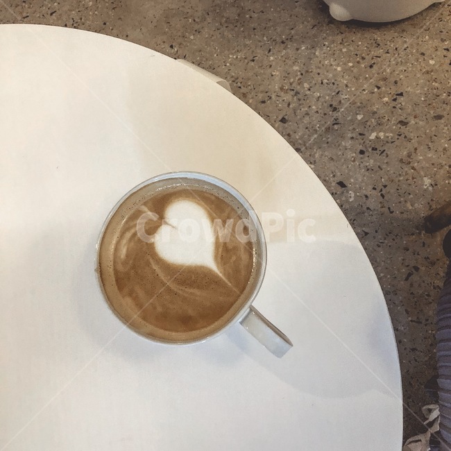 카페,커피,라떼,라떼아트,하트,테이블,coffee,latte,art,커피,카페,coffee,cafe
