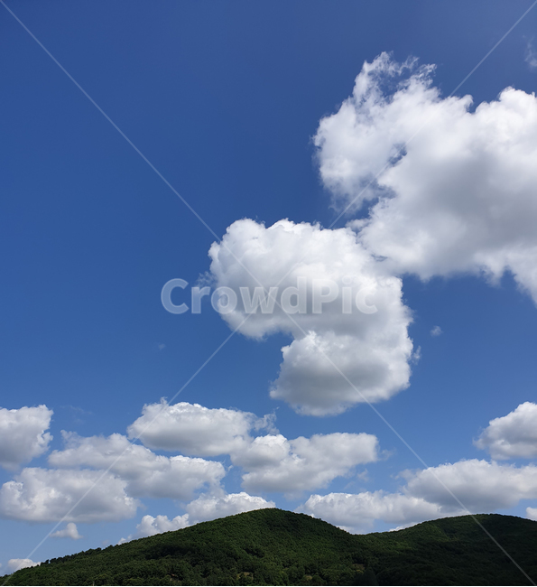 구름,산,바탕화면,자연,nature,outdoors,하늘,sky,푸른하늘,azuresky,푸른,맑음,단조로움,흰색,자연,풍경,nature,landscape,옥외,azure sky,푸른 하늘