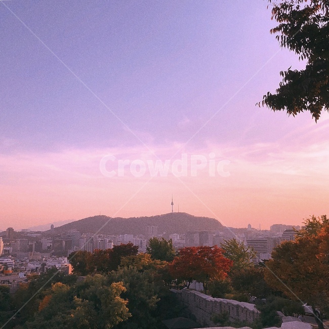 돌담길,노을,하늘,남산,낙산공원,가을,계절,fall,autumn,season,도시,풍경,city,landscape,한국도시풍경,한국도시경관,korea cityscape,색깔,색상,색채,색감,color sense,color sensitivity,feeling of color,nature,자연,outdoors,옥외,scenery,경치