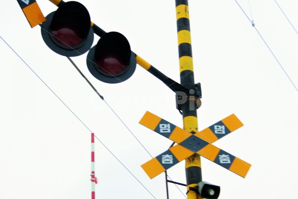 멈춤,스탑,stop,기찻길,그만,통행금지,교통,교통수단,traffic,transportation