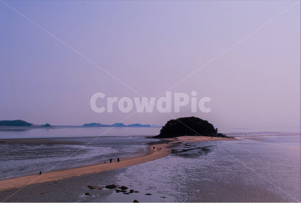 섬,바다,사람들,썰물,길,풍경,자연,자연,풍경,nature,landscape,한국자연풍경,한국자연경관,korea nature landscape,shoreline,해안선,water,물,sea,ocean,대양,outdoors,옥외,land,땅