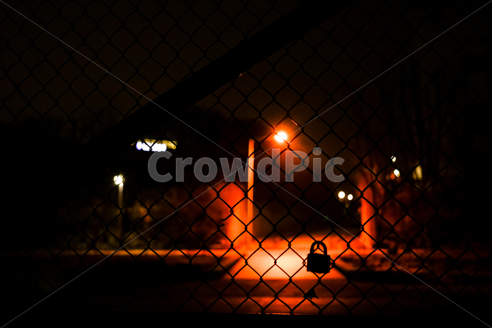 자물통,자물쇠,철망,rock,야경,철조망,야경,밤,풍경,nightscape,night,landscape