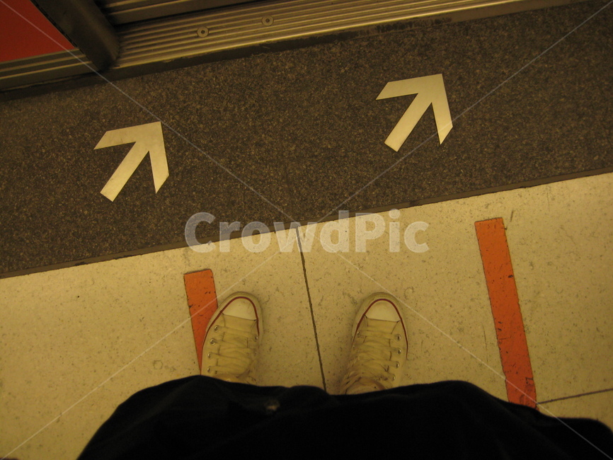 신발,운동화,화살표,방향,footwear,shoes