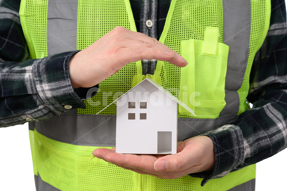 부동산,주택,집,투자,보험,컨설팅,모형,모델,하우스,비즈니스,컨셉,개념,비즈니스맨,남자,남성,건축,건설,누끼,건물,영업,들기,사람,손,주택모형,제안,하얀배경,흰색배경,얼굴없는,보호,소개,안내,비지니스맨,분양,모델하우스,계약,안전,엔지니어,기술자,보수,수리,집보수,인테리어,집수리,사람,인물,인간,human,person,산업,industry,industrial,비즈니스,사업,business,service,work,연출,컨셉,콘셉,direction,concept