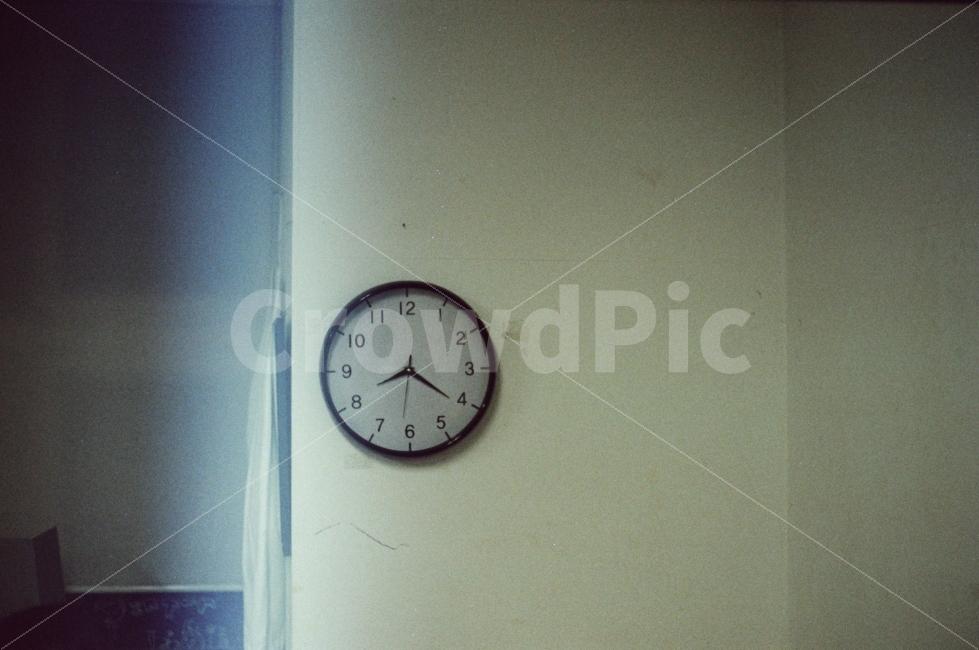 필름,시계,감성,분위기,필름카메라,FILM,빈티지,clock,실내,감성,sensible,feeling,인테리어,실내디자인,interior design