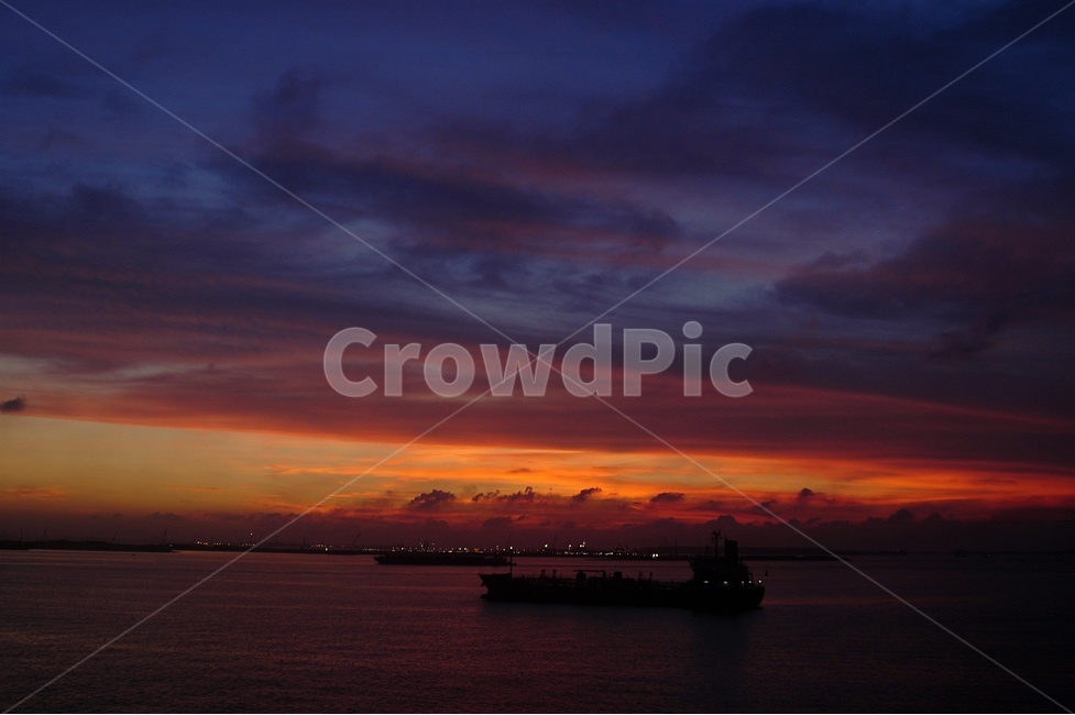 노을,석양,야경,항해,바다,자연,풍경,nature,landscape,야경,밤,nightscape,night,outdoors,옥외,sky,하늘,dusk,황혼,sunset,일몰,red sky,붉은 하늘,dawn,새벽