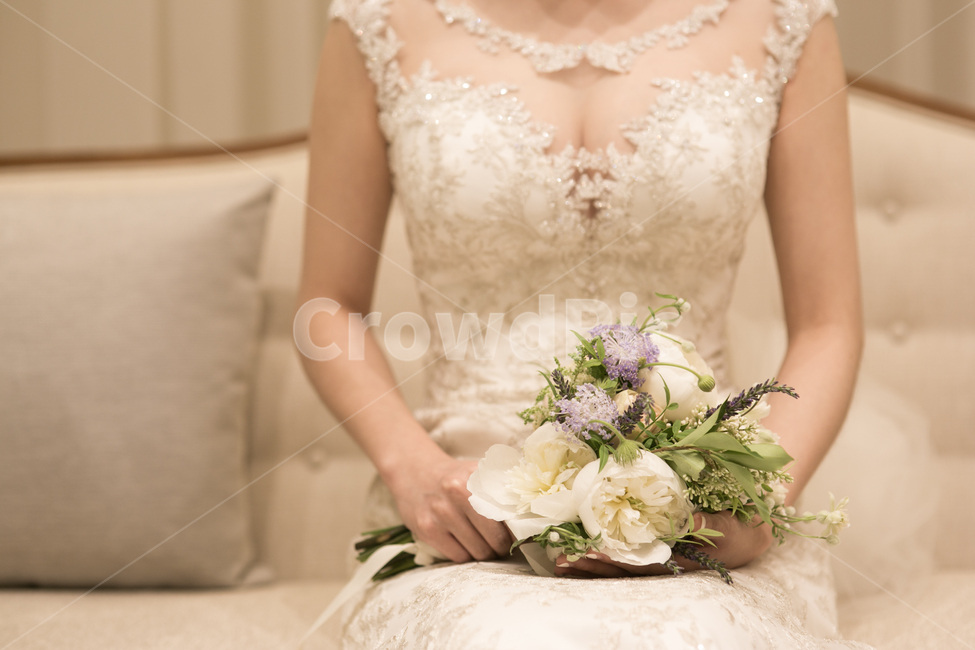 bride,wedding dress,emotion,marriage,bouquet,wedding,excitement