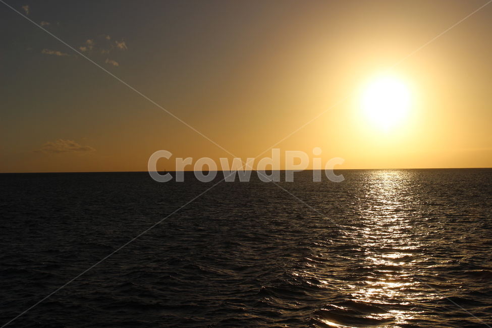 바다,석양,해안선,태양,자연,풍경,햇빛,sun,sea,evening,sunlight,nature,sunset,자연,풍경,nature,landscape,light,빛,flare,플레어,outdoors,옥외