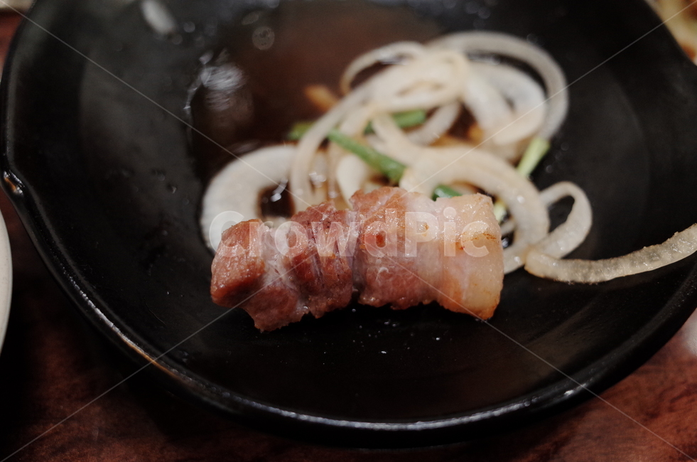 삼겹살,삼겹살한점,식사,음식,고기,돼지고기