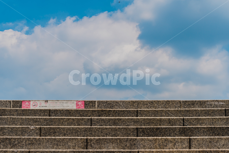 banister,railing,handrail,계단,하늘,희망