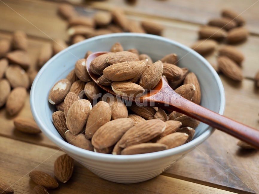 아몬드,견과류,숟가락,그릇,견과,근접촬영,간식,영양간식,음식,식품,갈색,배경,음식,식재료,요리,food,cook,meal,dishes,food reserves,콩류,견과류,beans,pulse,nuts,dry fruits