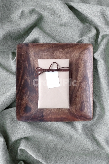 천배경,선물,이벤트,선물상자,질감,소품,천,prop,object,gift,giftbox,event,texture,ribbon,clothbackground,woodplank,latter,card,memo,기념일,축하,anniversary,congratulation,celebrate,celebration,사물,물건,오브젝트,thing,object,matter,연출,컨셉,콘셉,direction,concept